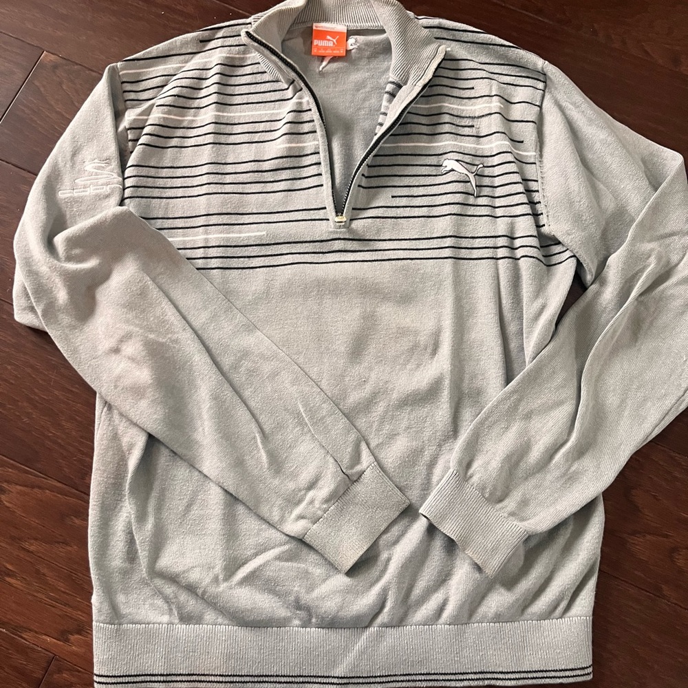 Men’s medium Puma golf sweater
